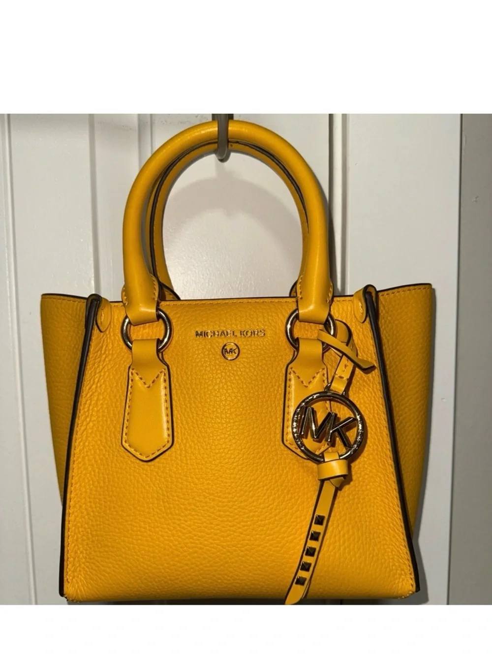Michael Kors compact michael
